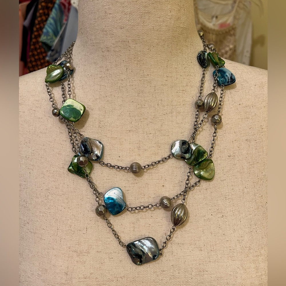 Multi-Strand Silvertone Necklace with Green and Blue Abalone Shells EUC